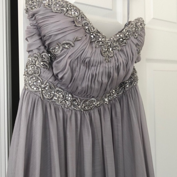 Silver/ gray formal gown - Picture 1 of 2